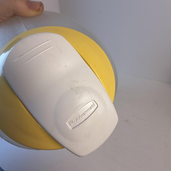 Rubbermaid Clear Frosted Plastic Drink Jug Pitcher 1 Gallon Yellow Lid Made USA - Picture 14 of 15